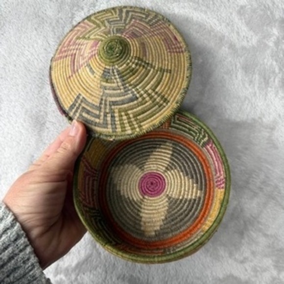 Handwoven basket Trinket Box Lid Colorful Geometric Pattern Small Organizer